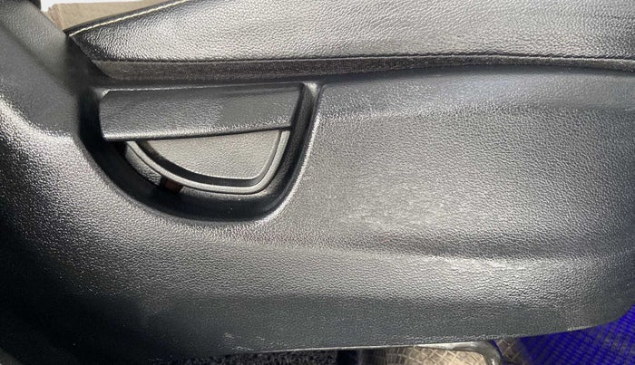 2019 Hyundai NEW SANTRO MAGNA, Petrol, Manual, 58,662 km, Driver Side Adjustment Panel