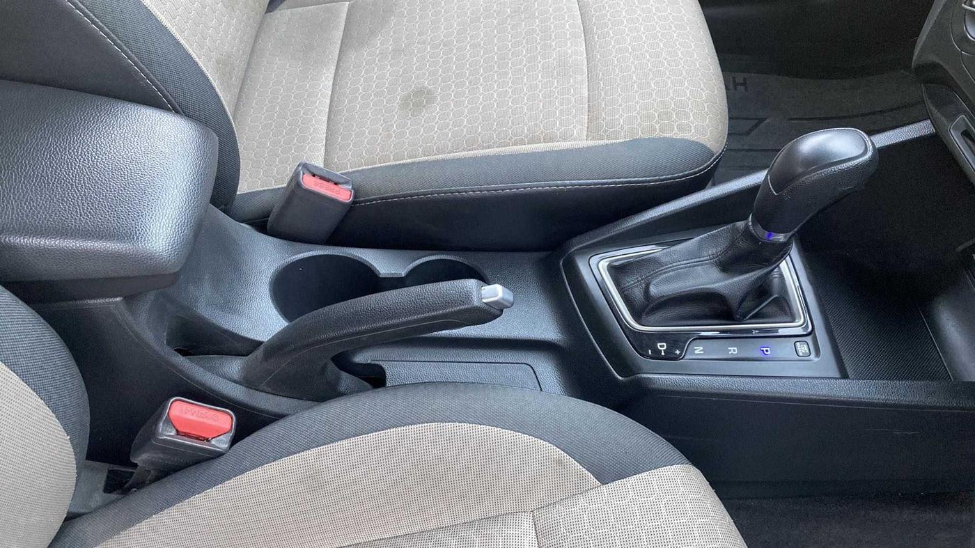 2016 Hyundai Elite i20 MAGNA 1.4 AT, Petrol, Automatic, 16,016 km, Gear Lever