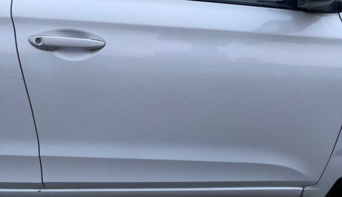 2016 Hyundai Elite i20 MAGNA 1.4 AT, Petrol, Automatic, 16,016 km, Driver-side door - Minor scratches