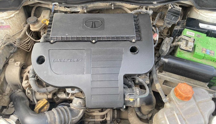 2017 Tata Zest XMS 75PS DIESEL, Diesel, Manual, 1,14,791 km, Open Bonet