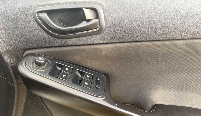 2017 Tata Zest XMS 75PS DIESEL, Diesel, Manual, 1,14,791 km, Driver Side Door Panels Control