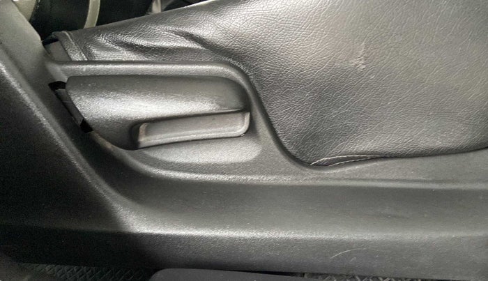2015 Maruti Swift VXI, Petrol, Manual, 68,094 km, Driver Side Adjustment Panel