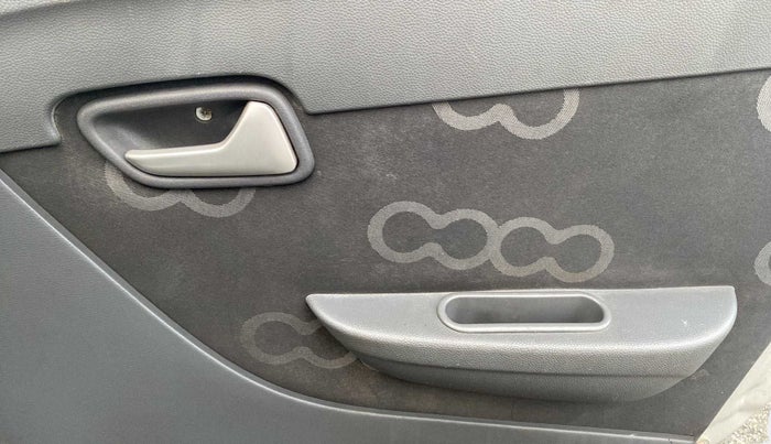 2016 Maruti Alto 800 LXI, Petrol, Manual, 41,743 km, Driver Side Door Panels Control