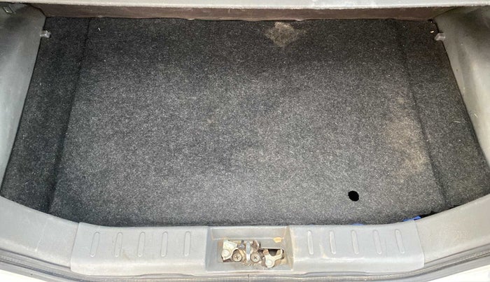 2016 Maruti Alto 800 LXI, Petrol, Manual, 41,743 km, Boot Inside