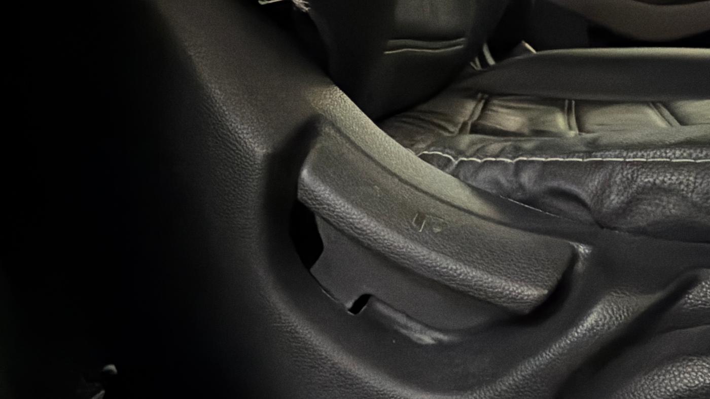 2018 Hyundai Elite i20 ASTA 1.2 (O), Petrol, Manual, 86,118 km, Driver Side Adjustment Panel