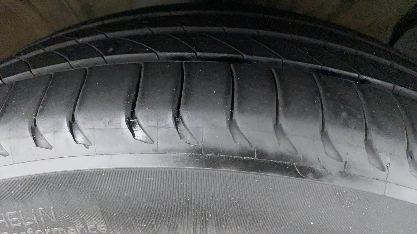 2020 Hyundai Creta SX (O) 1.5 DIESEL, Diesel, Manual, 58,739 km, Right Front Tyre Tread