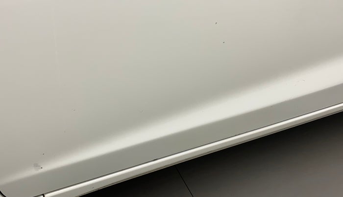 2017 Honda Jazz 1.2L I-VTEC V AT, Petrol, Automatic, 66,285 km, Front passenger door - Slight discoloration