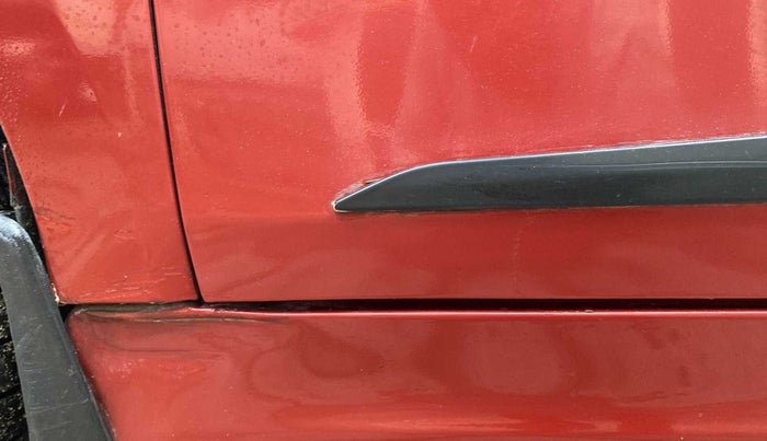 2018 Tata Tiago XZA PETROL, CNG, Automatic, 89,615 km, Left running board - Slightly dented