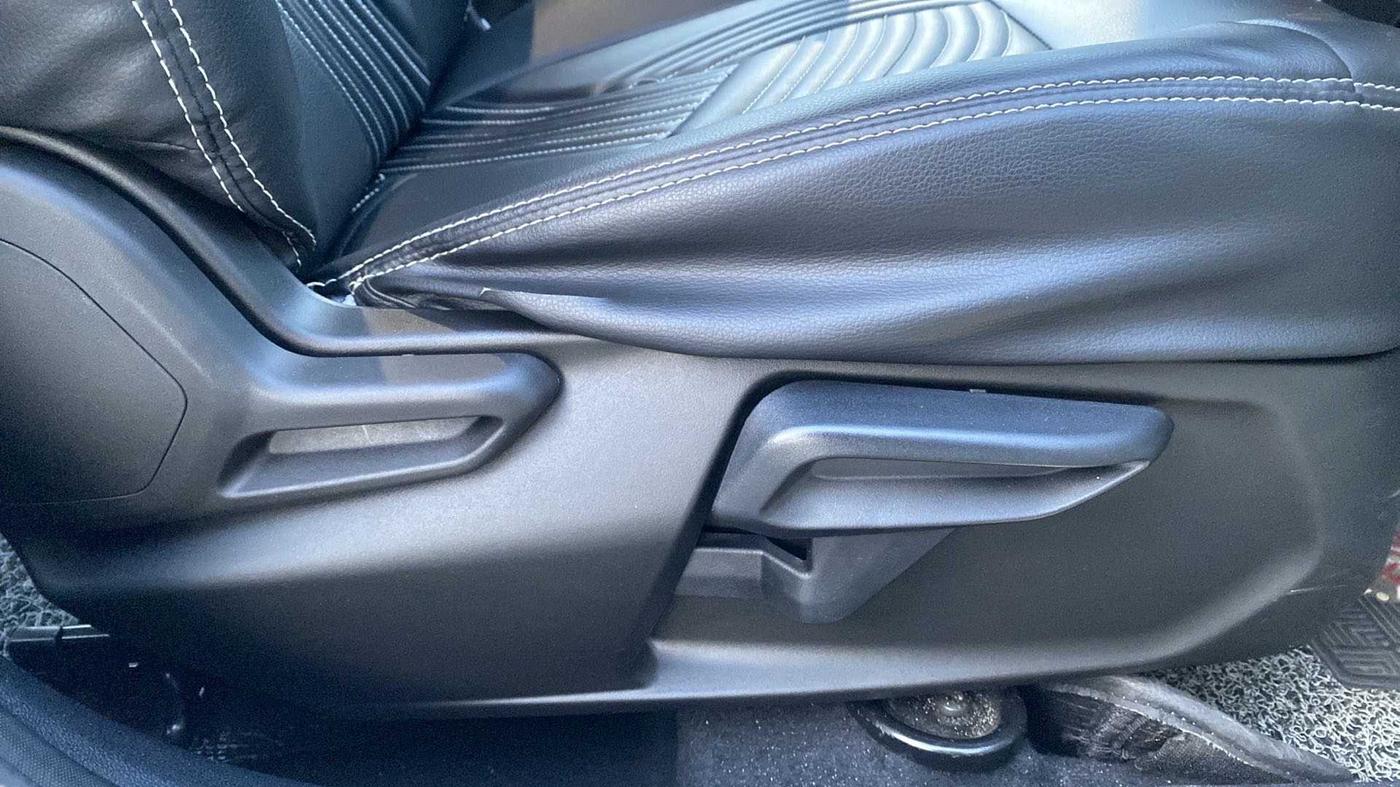 2022 Tata Tiago XZA PLUS PETROL, Petrol, Automatic, 12,465 km, Driver Side Adjustment Panel