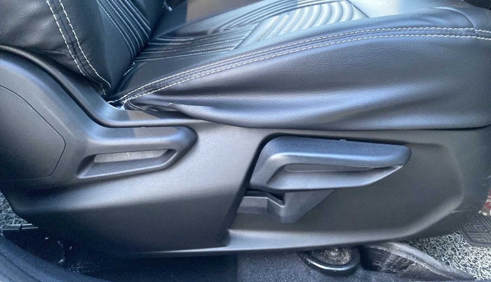 2022 Tata Tiago XZA PLUS PETROL, Petrol, Automatic, 12,465 km, Driver Side Adjustment Panel