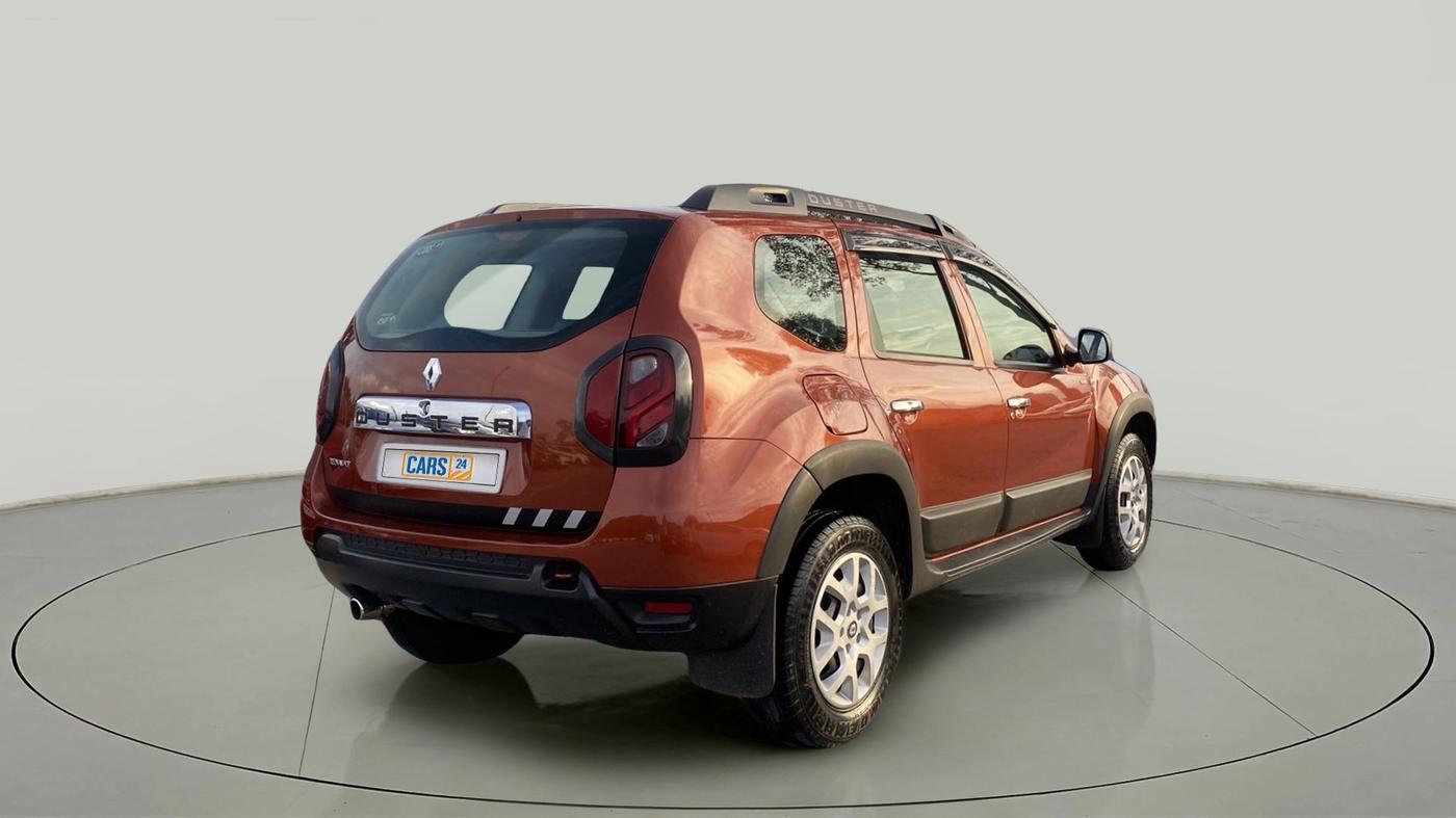 2017 Renault Duster RXE PETROL, Petrol, Manual, 25,781 km, Right Back Diagonal