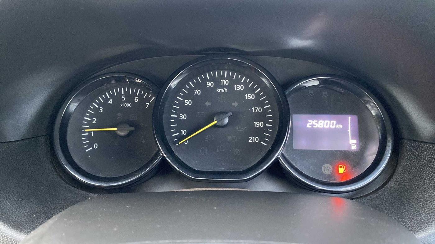 2017 Renault Duster RXE PETROL, Petrol, Manual, 25,781 km, Odometer Image