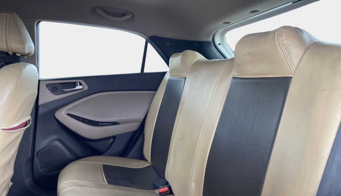 2015 Hyundai Elite i20 SPORTZ 1.2, Petrol, Manual, 82,350 km, Right Side Rear Door Cabin