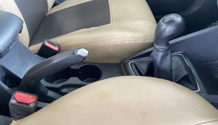 2015 Hyundai Elite i20 SPORTZ 1.2, Petrol, Manual, 82,350 km, Gear Lever