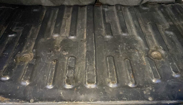 2018 Maruti Eeco 5 STR WITH A/C+HTR, Petrol, Manual, 83,199 km, Boot Inside