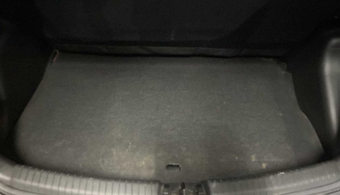 2018 Hyundai Grand i10 MAGNA 1.2 KAPPA VTVT, Petrol, Manual, 27,523 km, Boot Inside