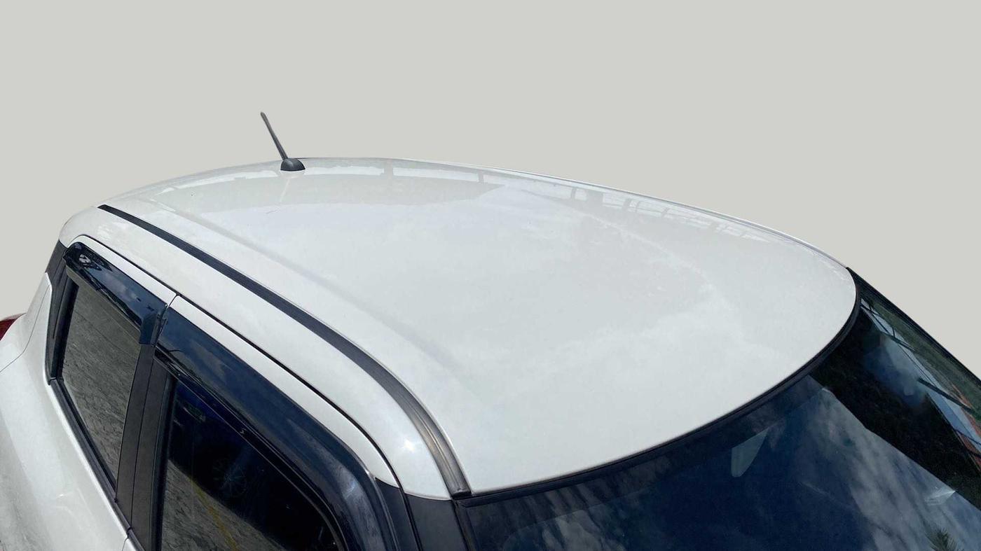 2018 Maruti Swift LXI, Petrol, Manual, 19,104 km, Roof
