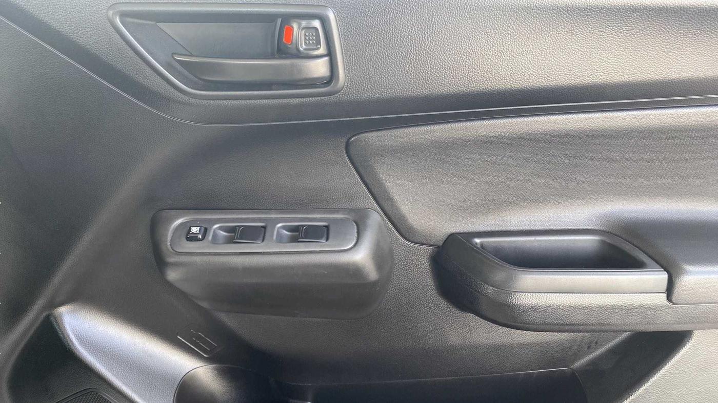 2018 Maruti Swift LXI, Petrol, Manual, 19,104 km, Driver Side Door Panels Control