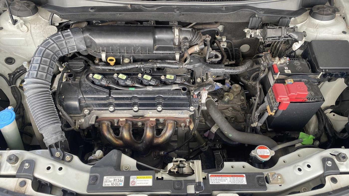 2018 Maruti Swift LXI, Petrol, Manual, 19,104 km, Open Bonet