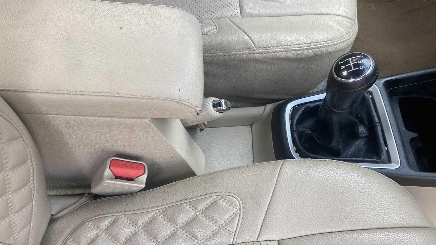 2021 Maruti Dzire VXI, Petrol, Manual, 26,029 km, Gear Lever