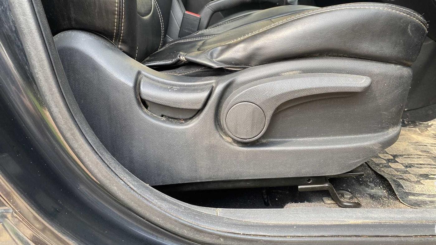 2018 Hyundai Creta S PLUS 1.4 DIESEL, Diesel, Manual, 56,034 km, Driver Side Adjustment Panel