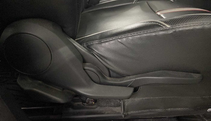2022 Maruti BREZZA VXI SMART HYBRID, Petrol, Manual, 22,891 km, Driver Side Adjustment Panel