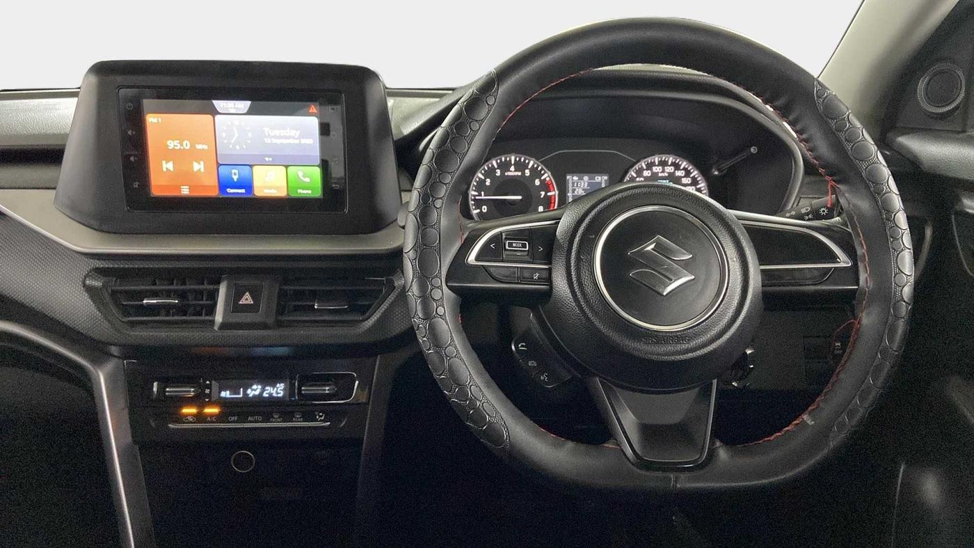 2022 Maruti BREZZA VXI SMART HYBRID, Petrol, Manual, 22,891 km, Steering Wheel Close Up