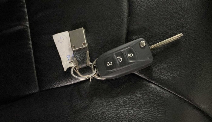 2021 Tata NEXON XMA PETROL, Petrol, Automatic, 27,142 km, Key Close Up