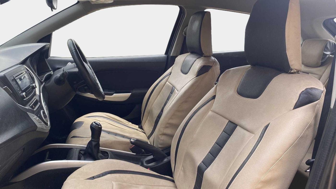 2017 Maruti Baleno DELTA PETROL 1.2, Petrol, Manual, 19,076 km, Right Side Front Door Cabin