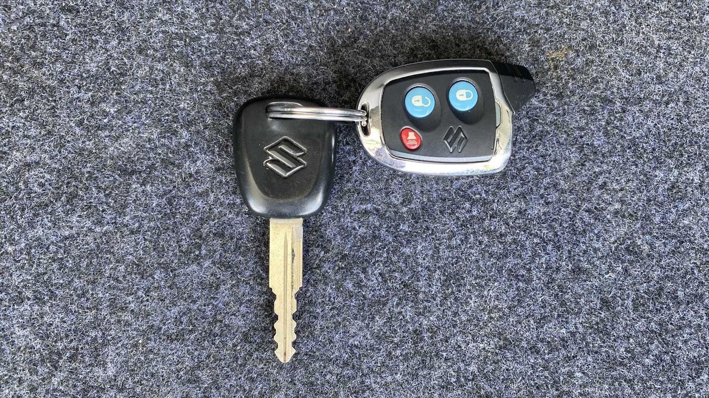 2018 Maruti Alto 800 LXI, Petrol, Manual, 5,372 km, Key Close Up