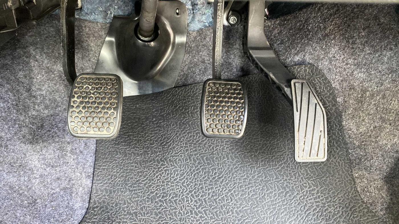 2018 Maruti Alto 800 LXI, Petrol, Manual, 5,372 km, Pedals