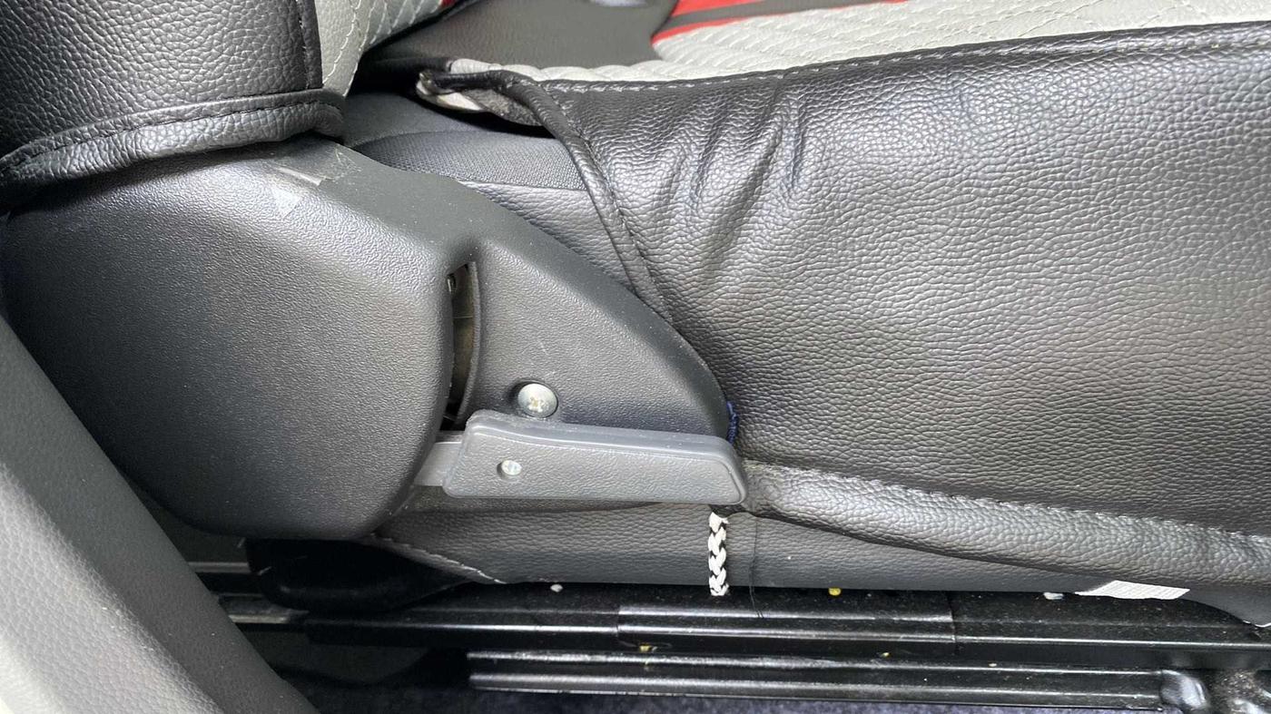 2018 Maruti Alto 800 LXI, Petrol, Manual, 5,372 km, Driver Side Adjustment Panel