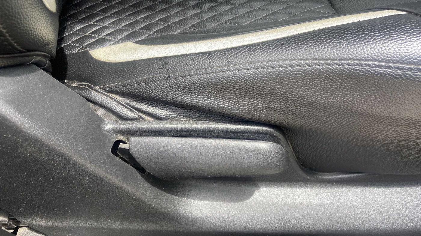 2016 Maruti Swift VXI, Petrol, Manual, 63,411 km, Driver Side Adjustment Panel