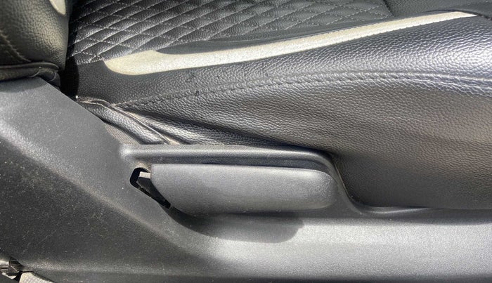 2016 Maruti Swift VXI, Petrol, Manual, 63,411 km, Driver Side Adjustment Panel
