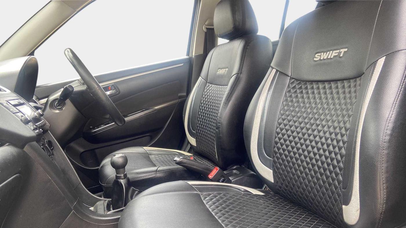 2016 Maruti Swift VXI, Petrol, Manual, 63,411 km, Right Side Front Door Cabin