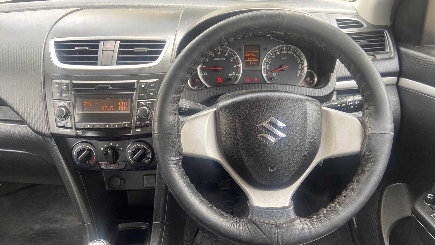 2016 Maruti Swift VXI, Petrol, Manual, 63,411 km, Steering Wheel Close Up