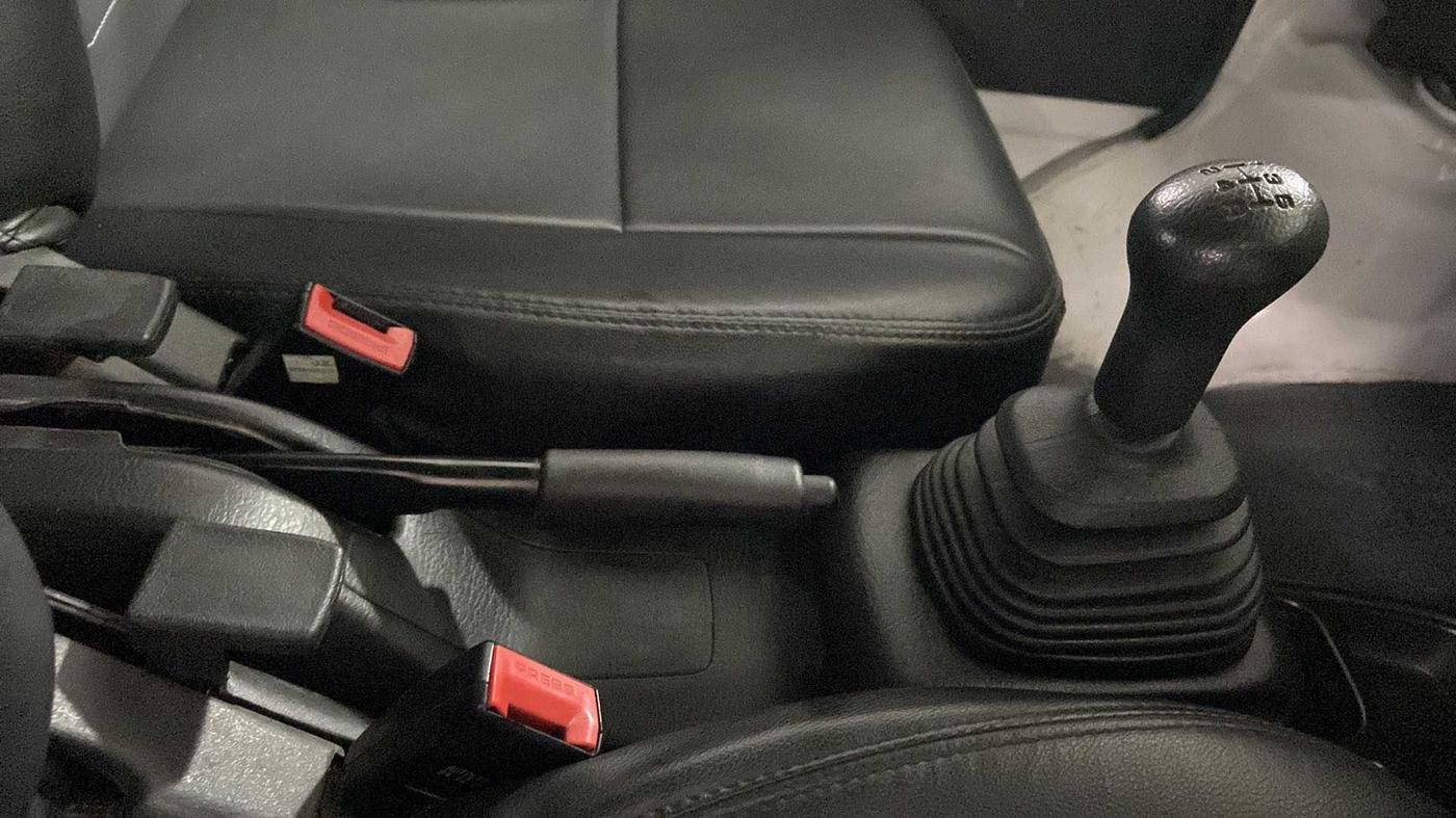 2020 Maruti Eeco 5 STR WITH A/C+HTR, Petrol, Manual, 27,277 km, Gear Lever