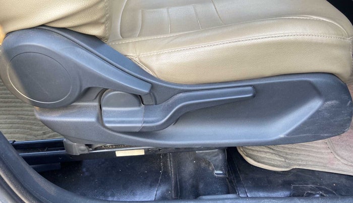 2019 Honda Amaze 1.2L I-VTEC V, CNG, Manual, 52,809 km, Driver Side Adjustment Panel