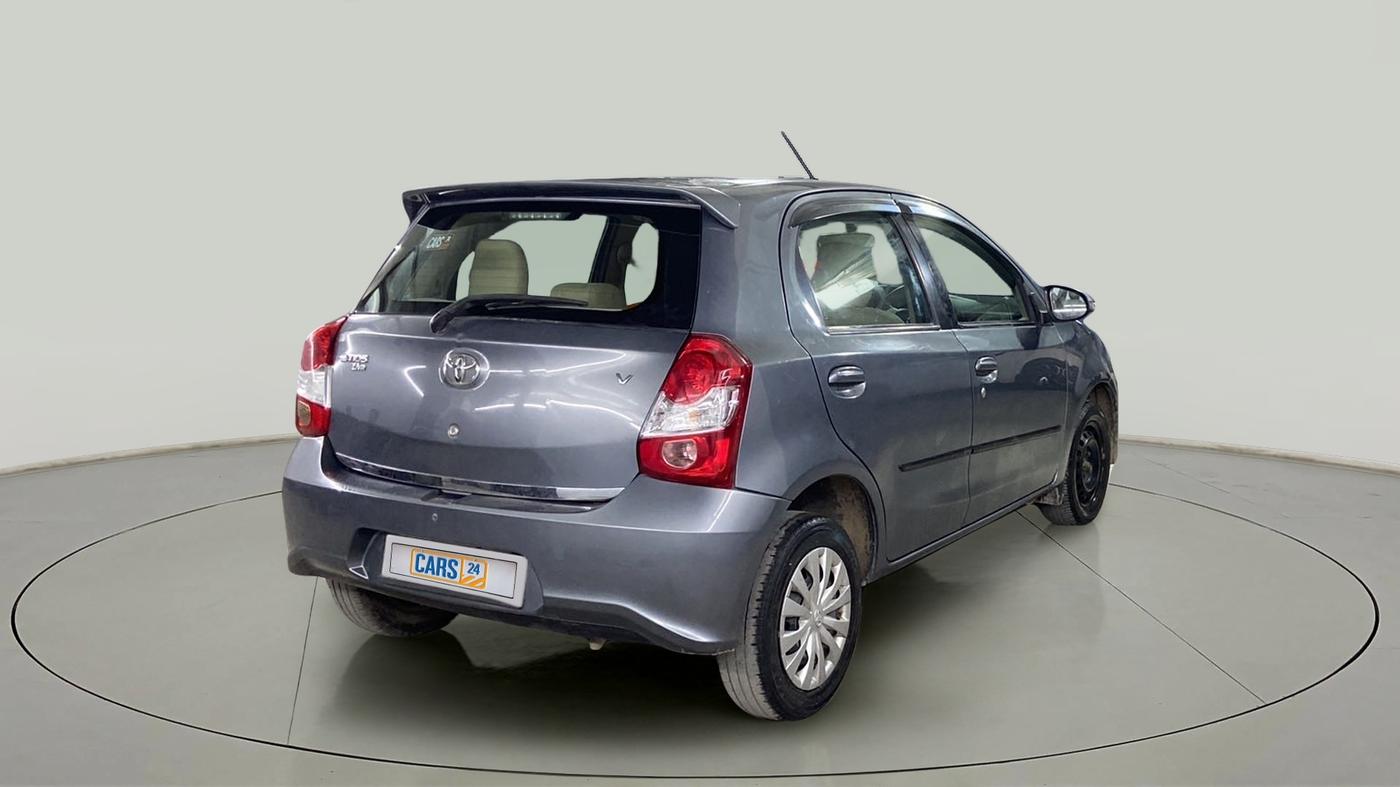 2018 Toyota Etios Liva V, CNG, Manual, 43,408 km, Right Back Diagonal