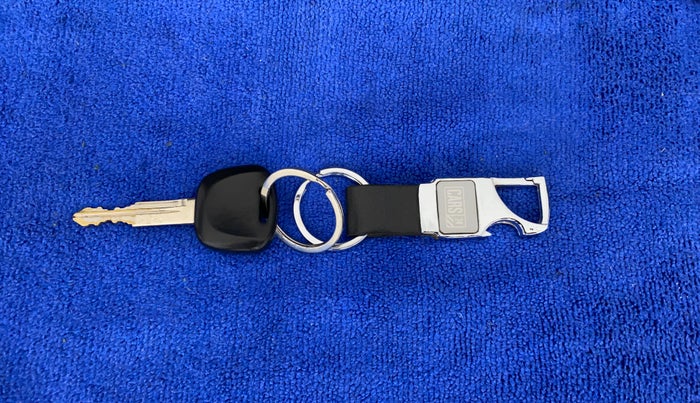 2020 Maruti Eeco 5 STR WITH A/C+HTR, Petrol, Manual, 19,349 km, Key Close Up