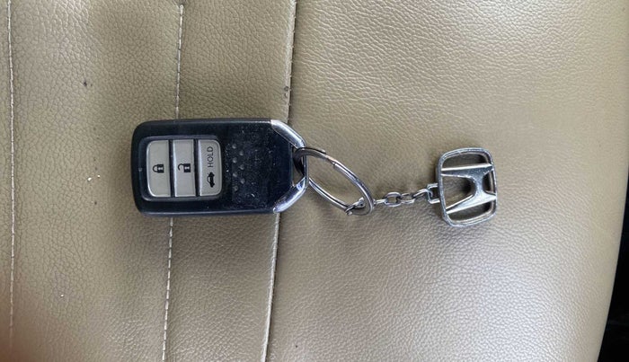 2019 Honda Amaze 1.2L I-VTEC VX, Petrol, Manual, 89,861 km, Key Close Up