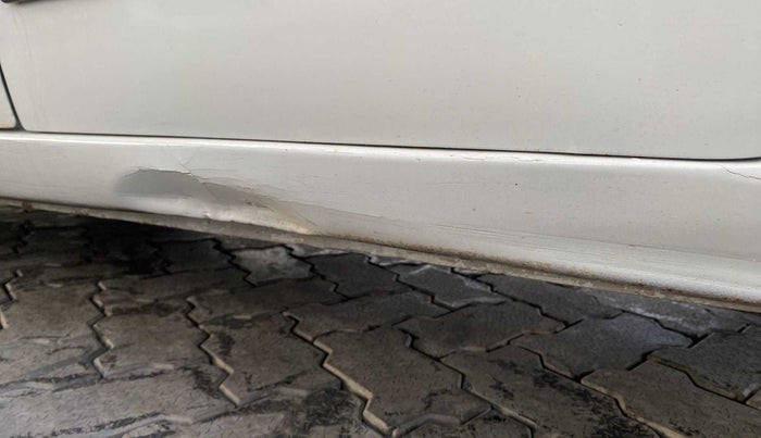 2015 Maruti Wagon R 1.0 VXI, Petrol, Manual, 69,973 km, Left running board - Slight discoloration