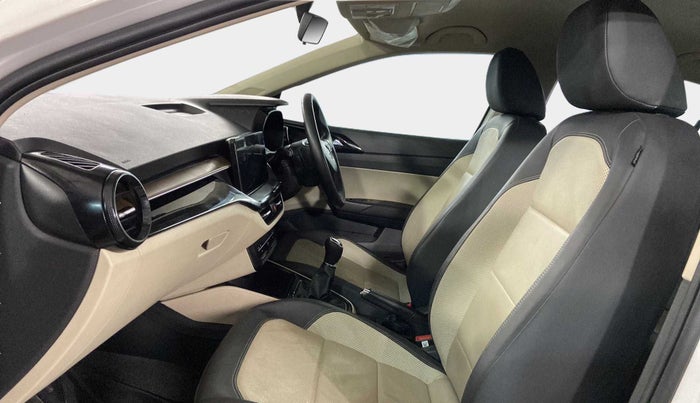 2022 Skoda SLAVIA STYLE 1.0L TSI MT, Petrol, Manual, 17,878 km, Right Side Front Door Cabin