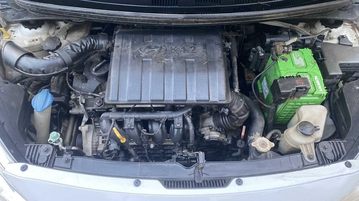 2018 Hyundai Grand i10 SPORTZ AT 1.2 KAPPA VTVT, Petrol, Automatic, 15,481 km, Open Bonet