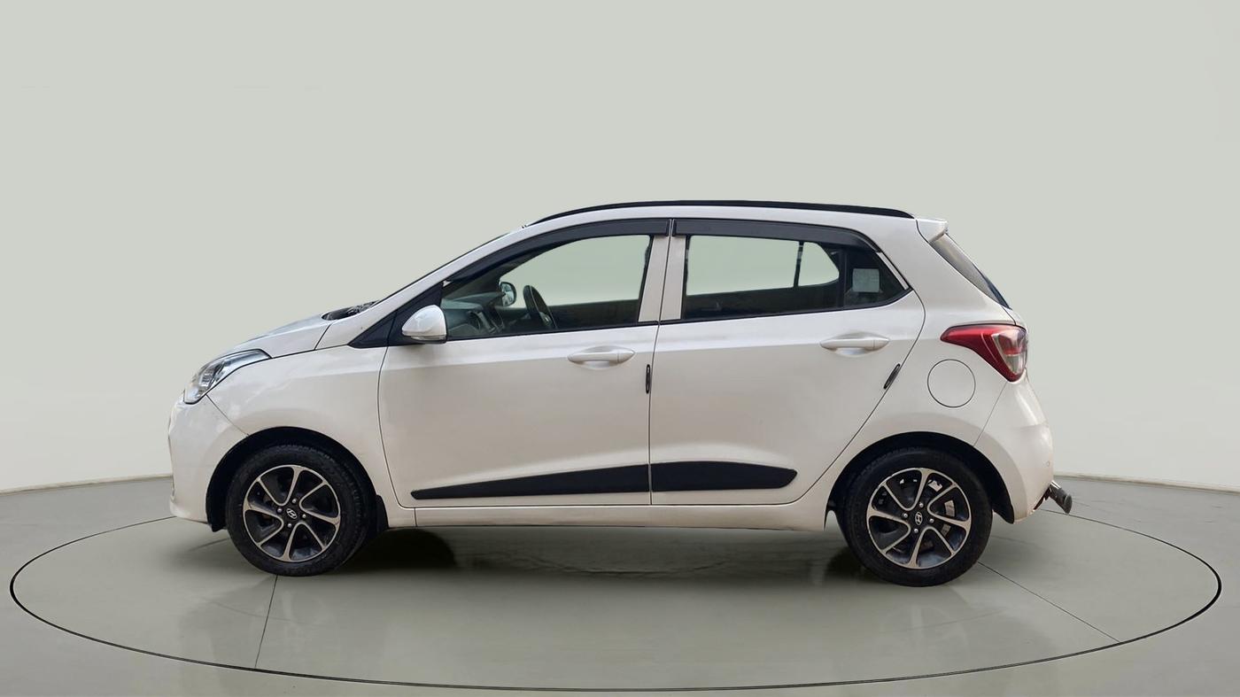 2018 Hyundai Grand i10 SPORTZ AT 1.2 KAPPA VTVT, Petrol, Automatic, 15,481 km, Left Side