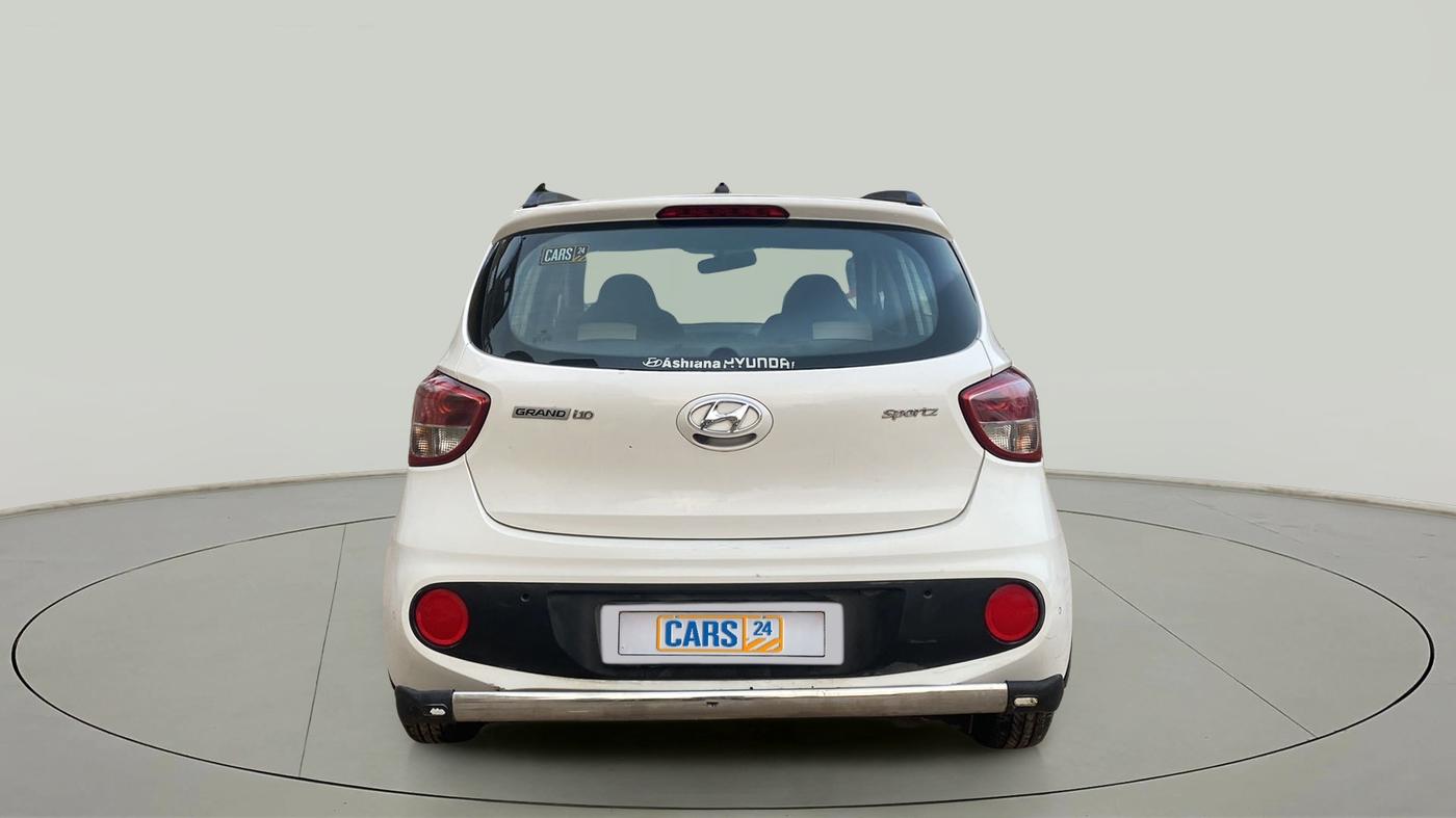 2018 Hyundai Grand i10 SPORTZ AT 1.2 KAPPA VTVT, Petrol, Automatic, 15,481 km, Back/Rear