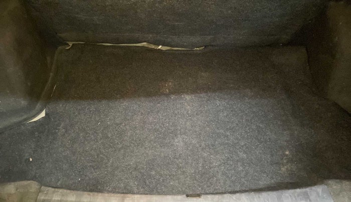 2012 Maruti Swift Dzire ZXI, Petrol, Manual, 1,08,497 km, Boot Inside