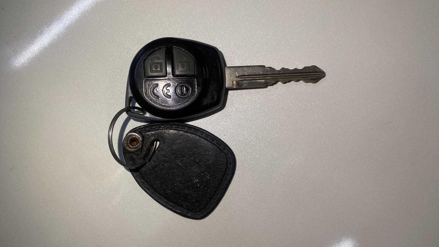 2012 Maruti Swift Dzire ZXI, Petrol, Manual, 1,08,497 km, Key Close Up