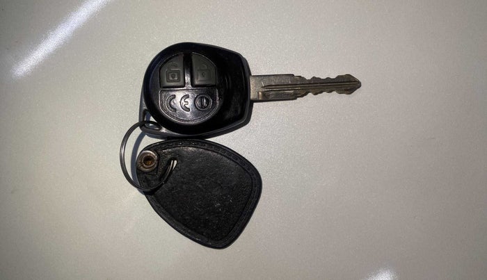 2012 Maruti Swift Dzire ZXI, Petrol, Manual, 1,08,497 km, Key Close Up