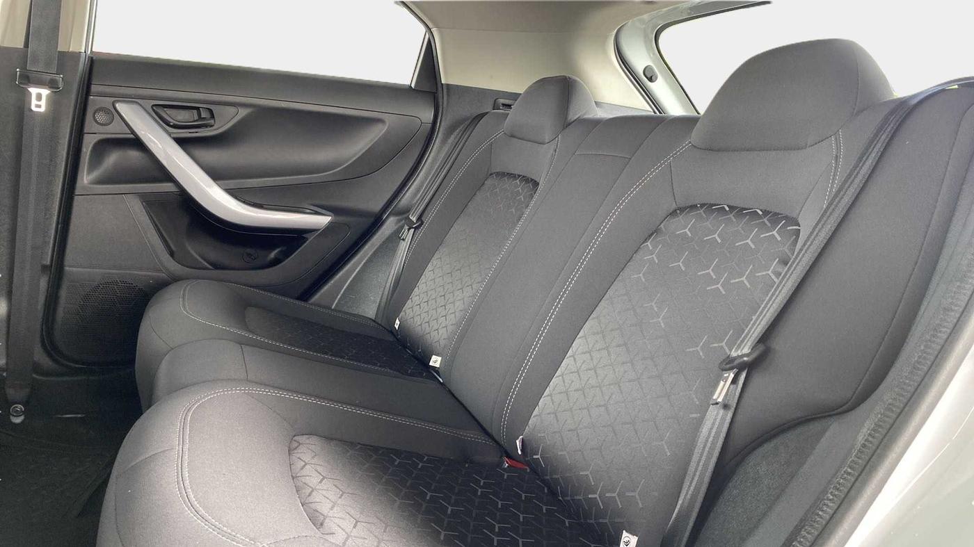 2022 Tata NEXON XMA SUNROOF DIESEL, Diesel, Automatic, 11,521 km, Right Side Rear Door Cabin